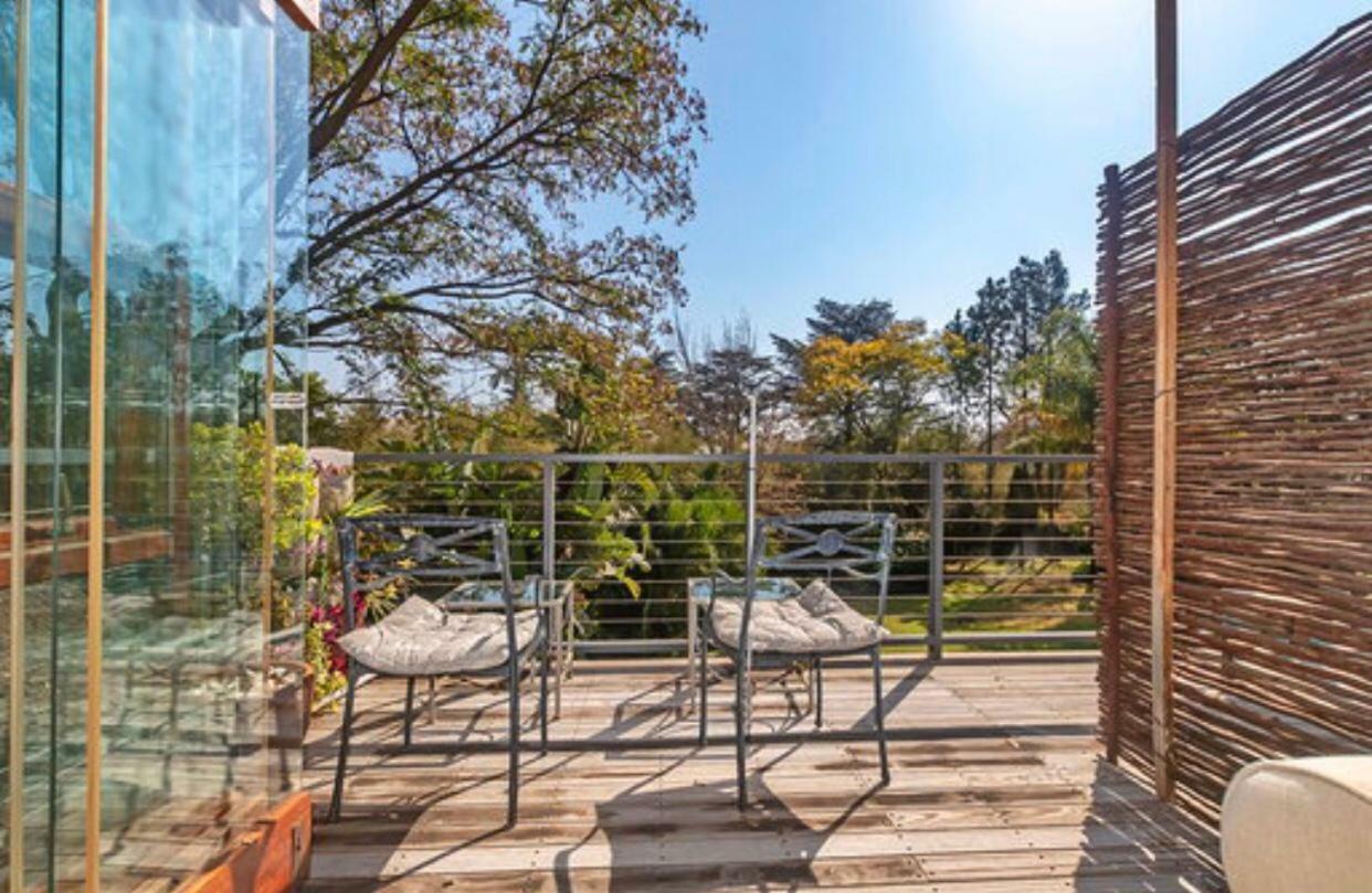 50 On Shepherd Boutique Guest House Sandton Exterior photo