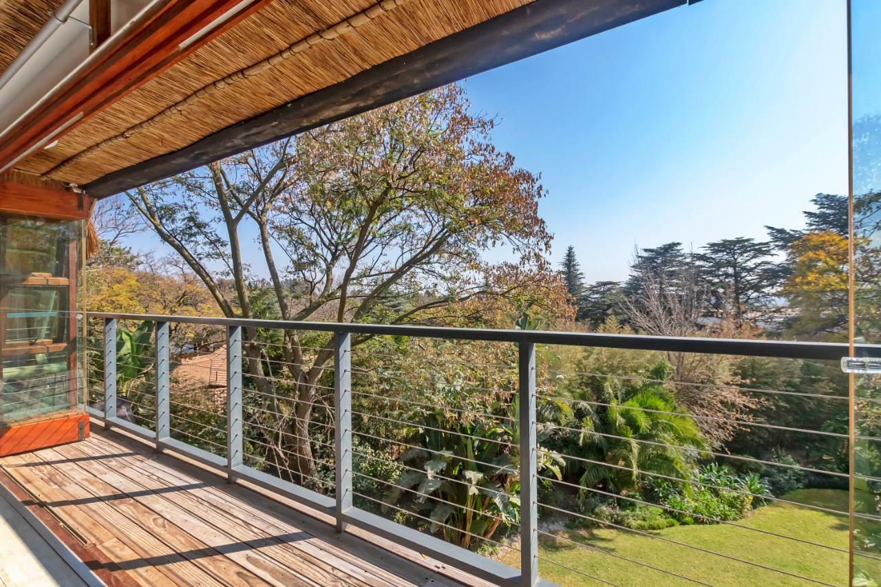 50 On Shepherd Boutique Guest House Sandton Exterior photo