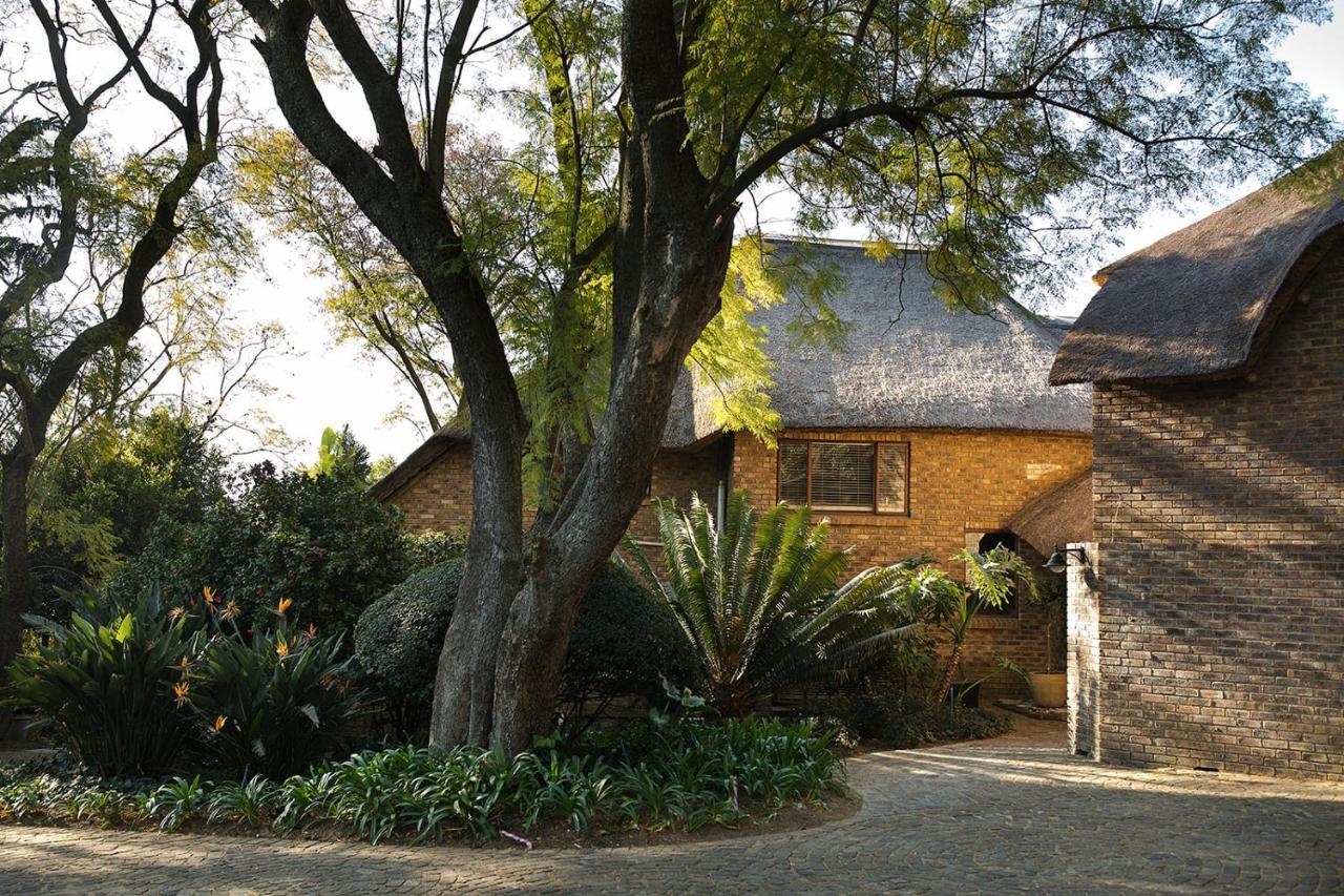 50 On Shepherd Boutique Guest House Sandton Exterior photo